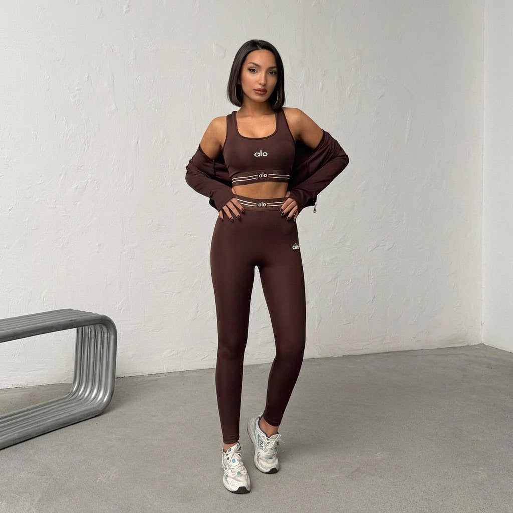 Compleu Damă Sport 3 Piese cu Jachetă Cropped – Maro