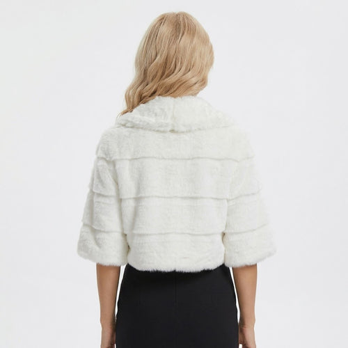 Bolero Blană Aspect Natural Alb cu Guler Elegant