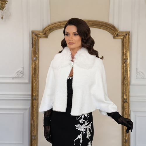 Capă Blană Aspect Natural Albă Croială Elegantă
